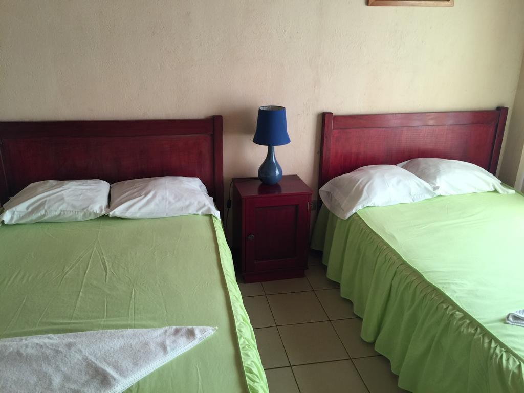 Hotel Villa Margarita Flores Room photo